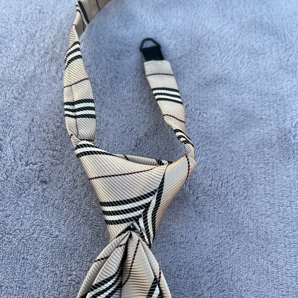 Burberry Kids Necktie (PRICE FIRM❤️) - Picture 11 of 14